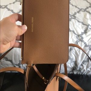 Michael Kors Tote Perfect Condition!